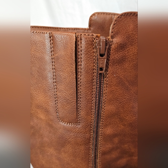 *NWOT Frye Rich Brown Stacked Heel Boots - Picture 9 of 15